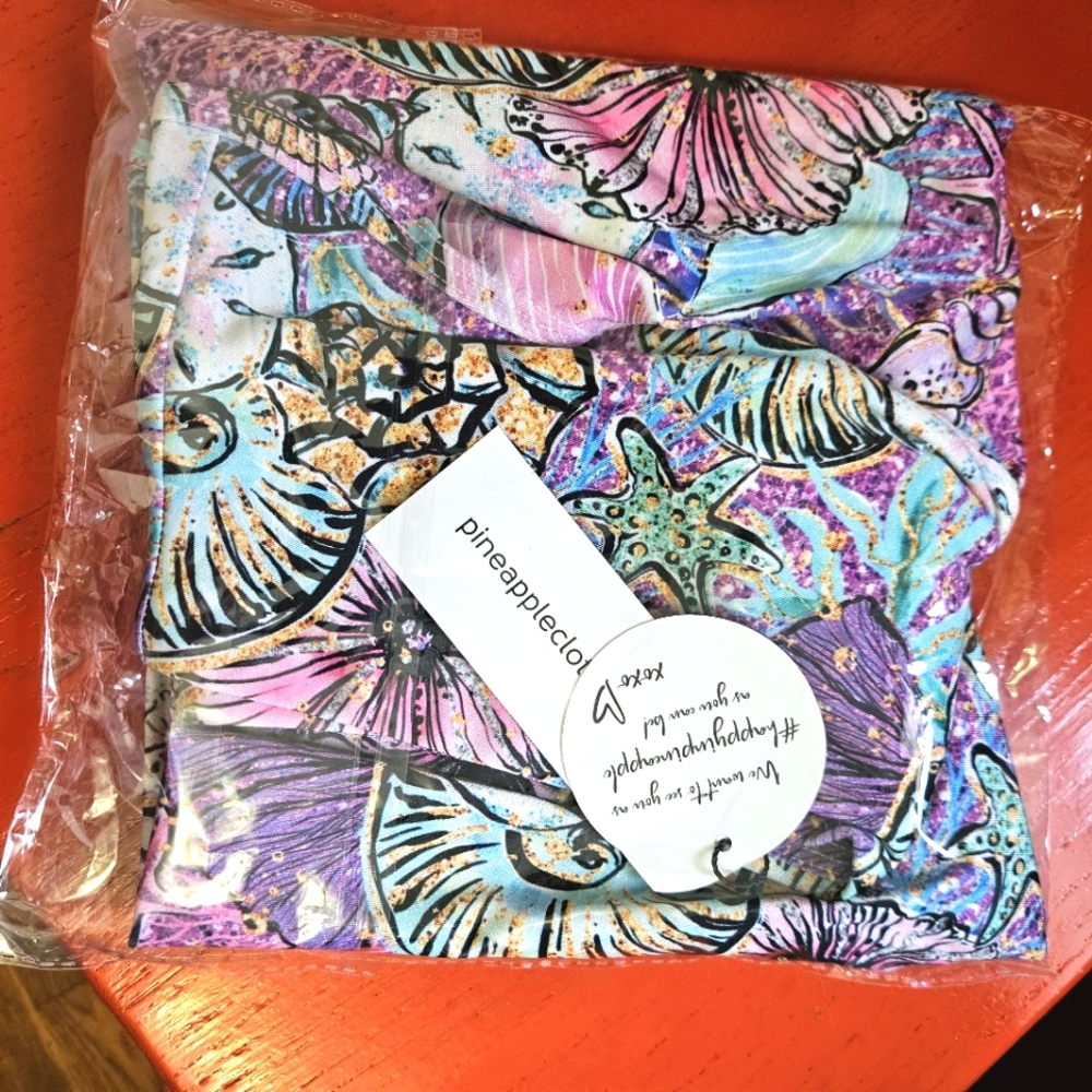 Seashell Pineapple leggings size XL